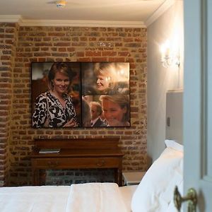 Kamer met een King Size Bed op de Tweede Verdieping